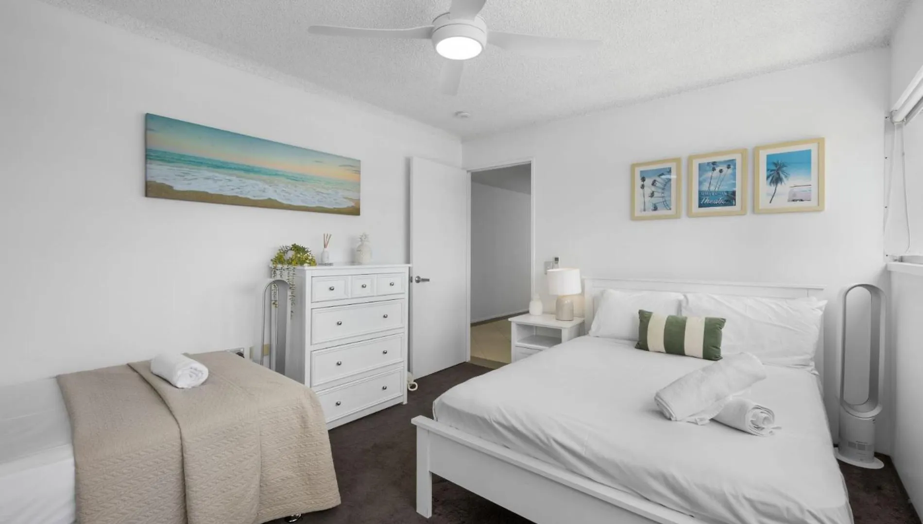 Absolute Beachfront Apartment In Paradise Gold Coast