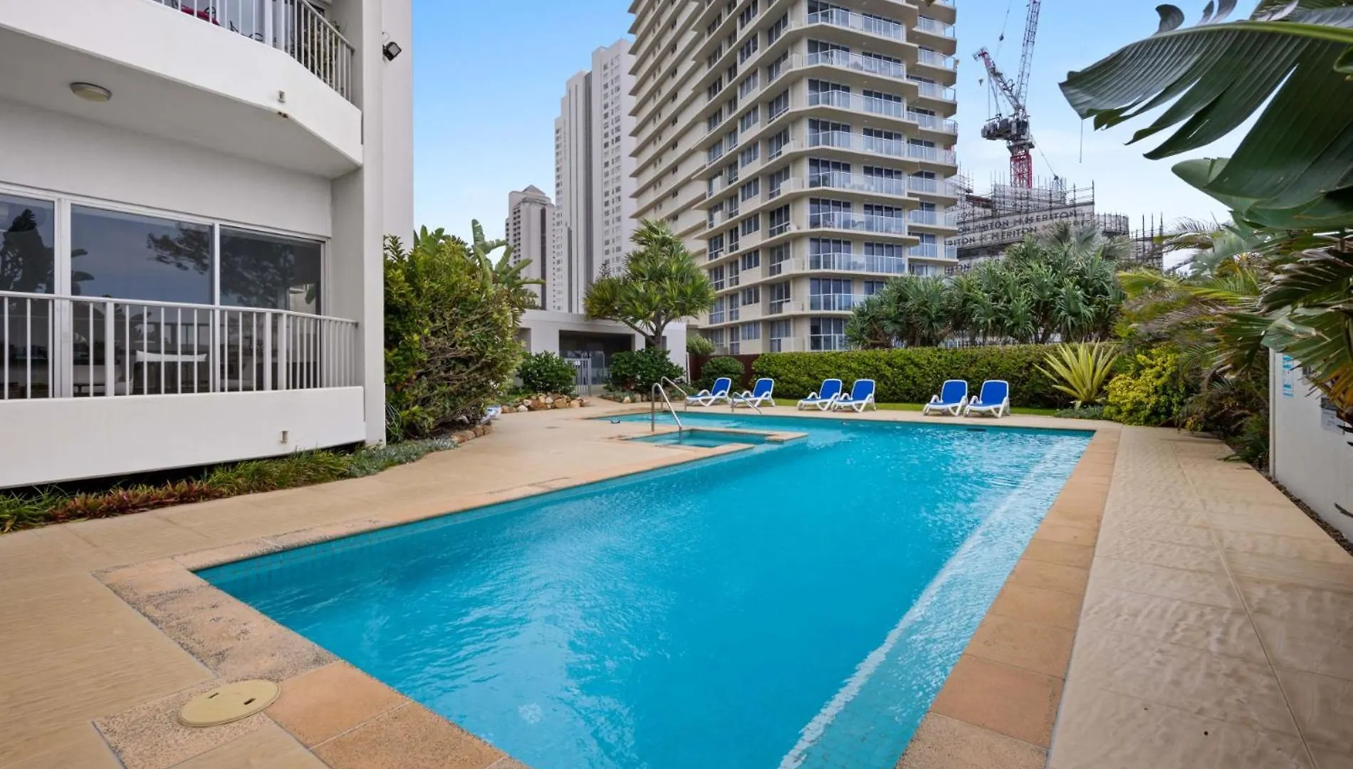 Absolute Beachfront Apartment In Paradise Gold Coast